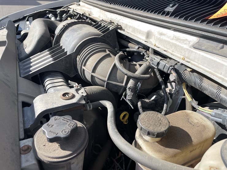 2014-ford-e350-image-15