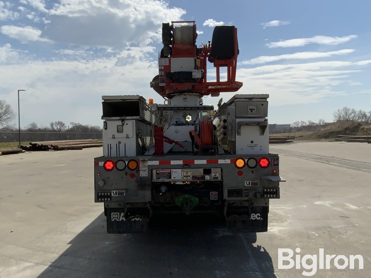 2014-freightliner-m2-106-image-14