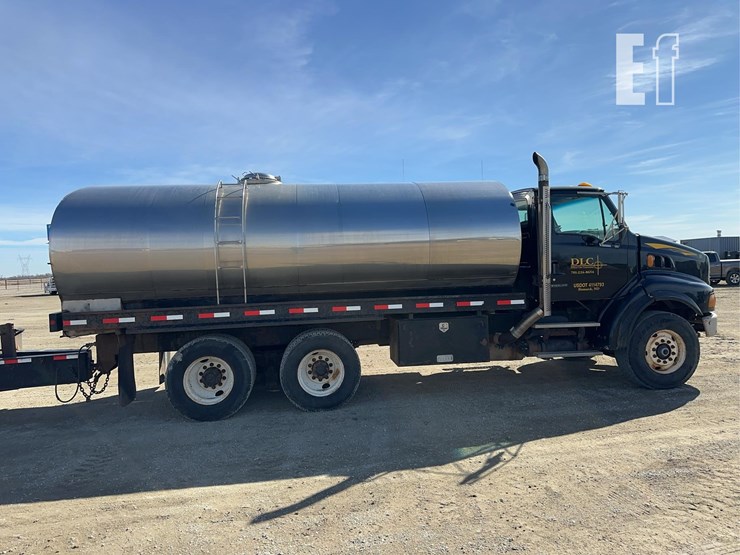 2005-sterling-lt9500-image-6