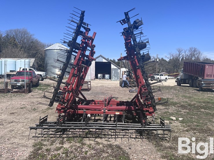 case-ih-4300-image-6