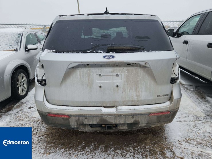 2020-ford-explorer-image-6