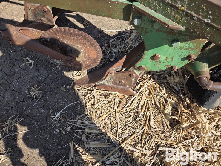 john-deere-plow-image-11