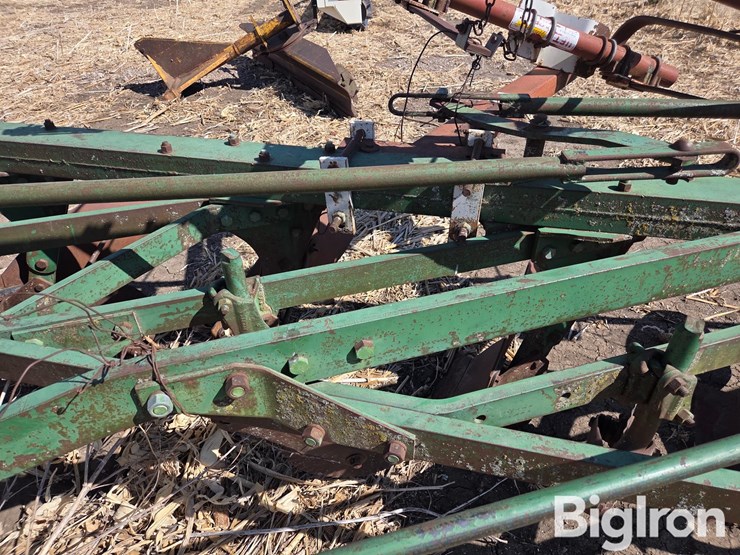 john-deere-plow-image-14