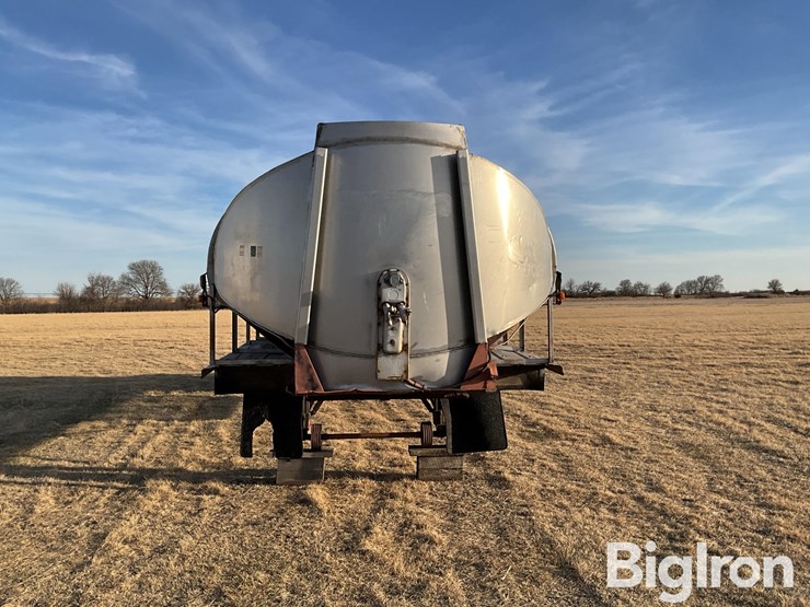 1960-fruehauf-trailer-image-2