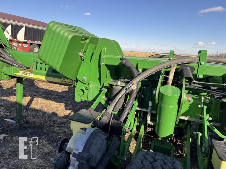 john-deere-1770-image-100