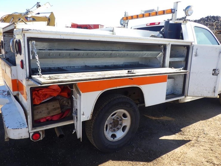 2003-chevrolet-2500hd-image-10