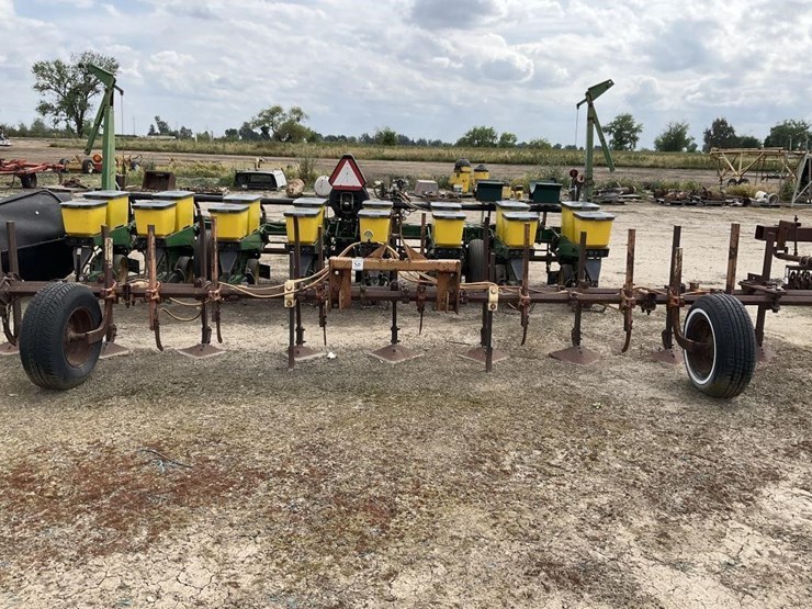 custom-3-pt-8-row-30"-cultivator-image-2