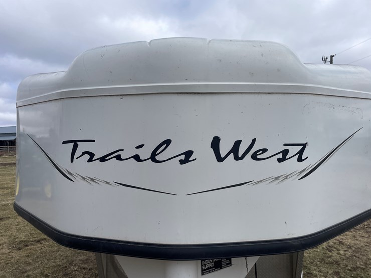 #292-•-2005-trails-west-classic-horse-trailer-(has-mn-title-in-delay)(scandia,-mn)-image-9