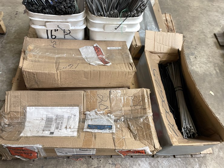 #2528-•-pallet-of-insulation-screws-(columbia-heights,-mn)-image-4