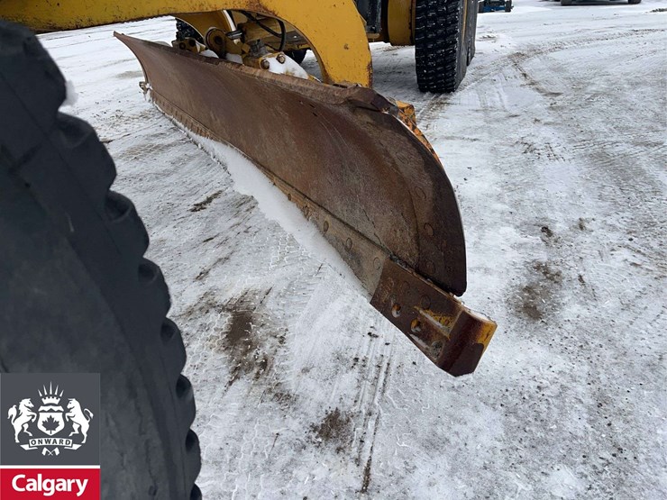 2011-caterpillar-140m-image-21