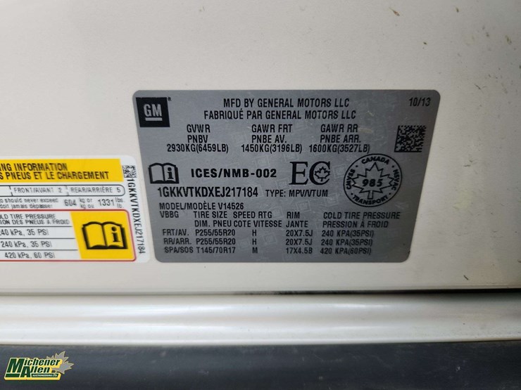 2014-gmc-acadia-denali-image-26