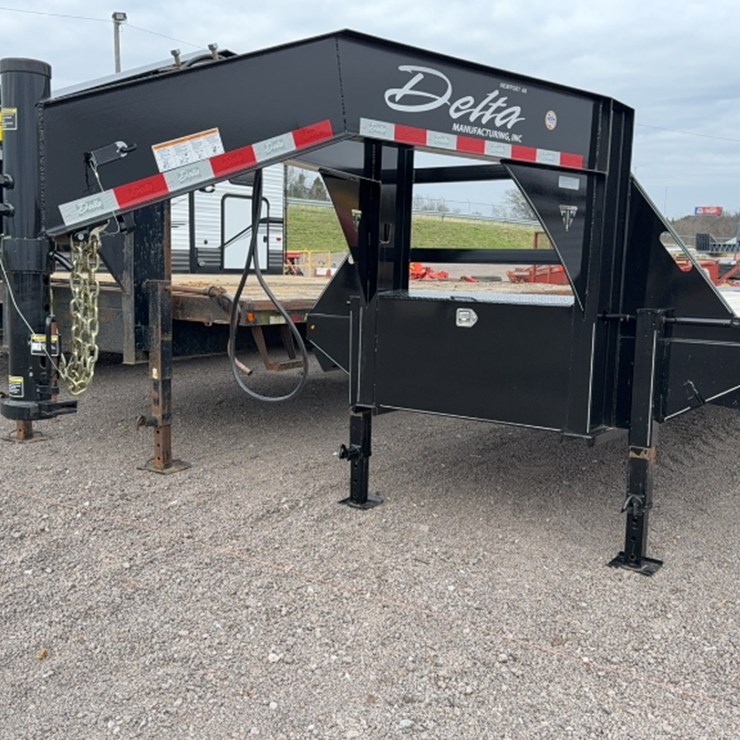 #3005 • 2025 DELTA 30' GOOSENECK TRAILER