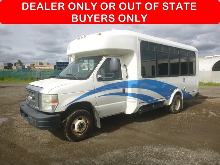 2014-ford-e450-image-1