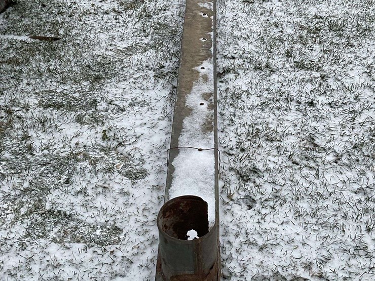 fordson-with-mounted-gleaner-combine-image-42