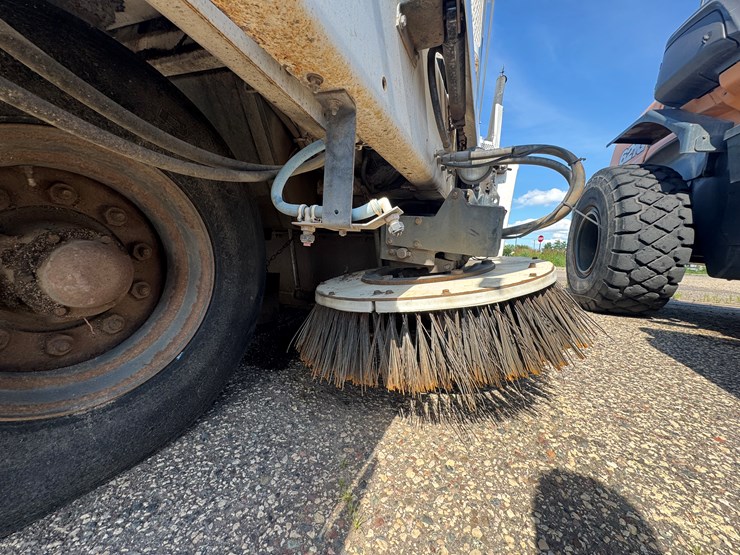 2004-johnston-mx450-image-12