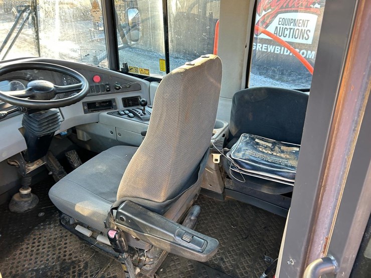 2014-volvo-a25g-image-20