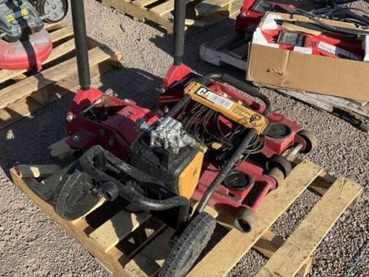 pallet-of-floor-jacks-&-pressure-washer-image-2
