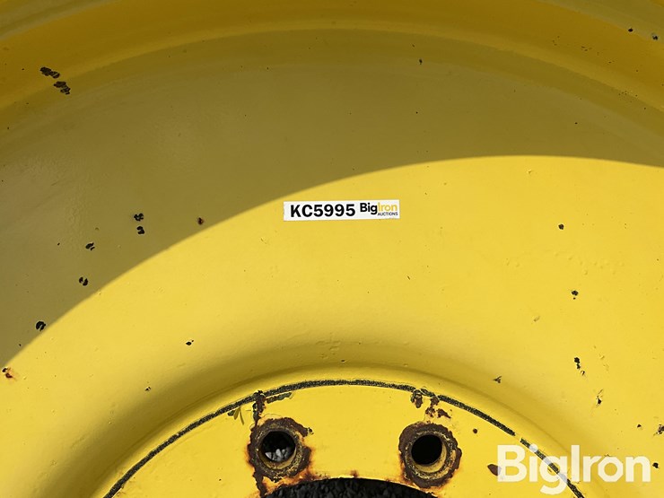 john-deere-520-image-9