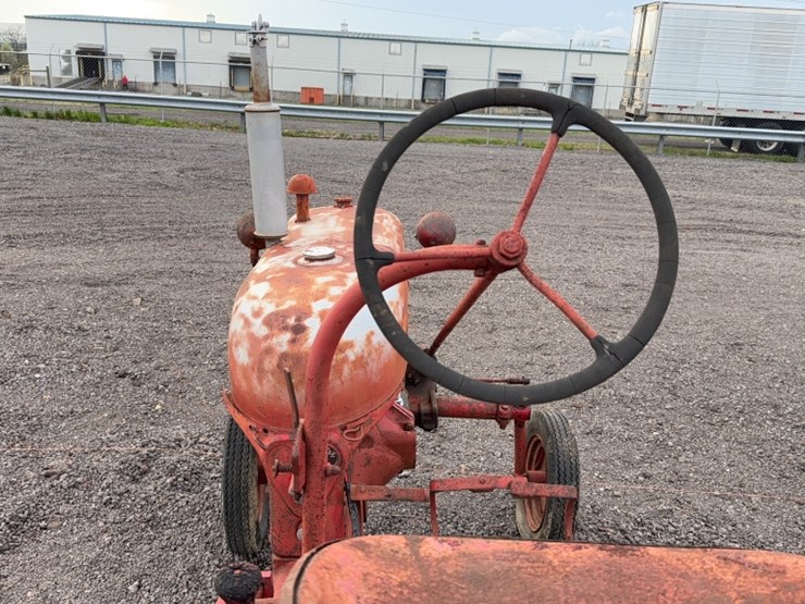 #3070-•-farmall-cab-tractor-image-12