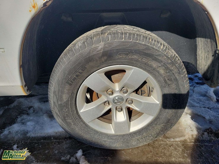 2013-dodge-1500-image-8