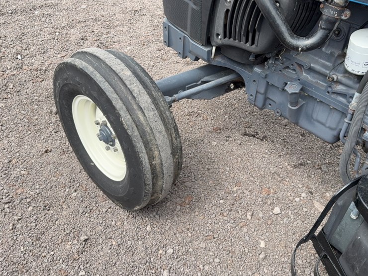 new-holland-tn65-image-16