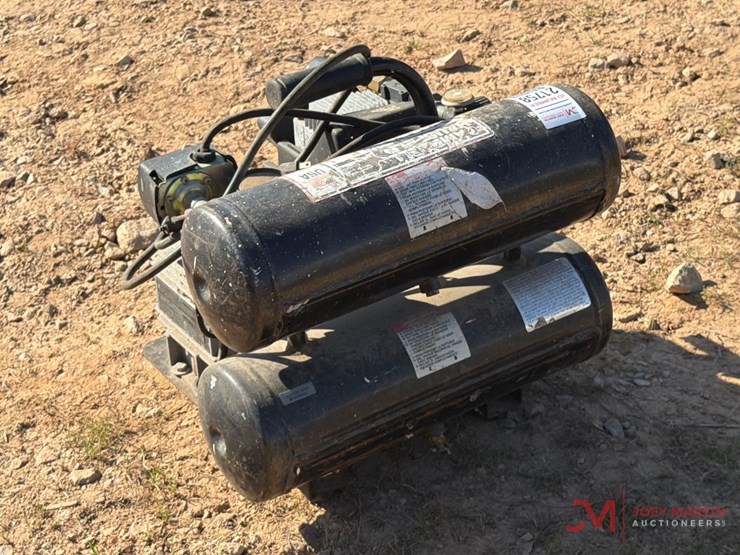 campbell-hausfeldprofessional-electric-4-gallon-air-compressor-image-1