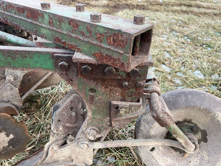 john-deere-four-bottom-plow-image-17