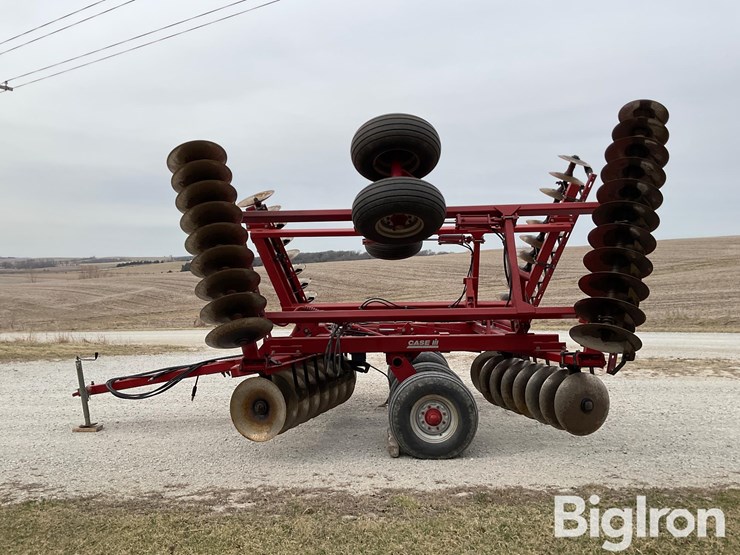 case-ih-3950-image-8
