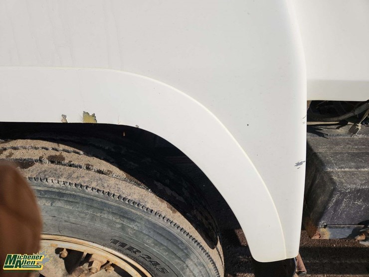 1998-mack-ch613-image-41