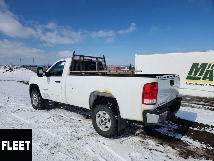2014-gmc-sierra-2500hd-sle-image-3
