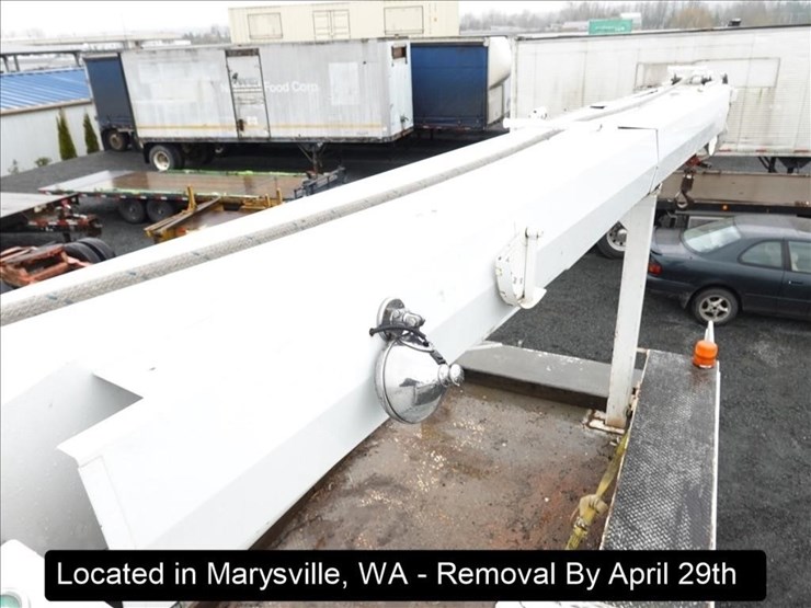 2003-freightliner-fl80-image-12