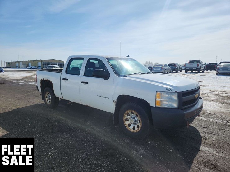 2013-chevrolet-silverado-1500-image-2