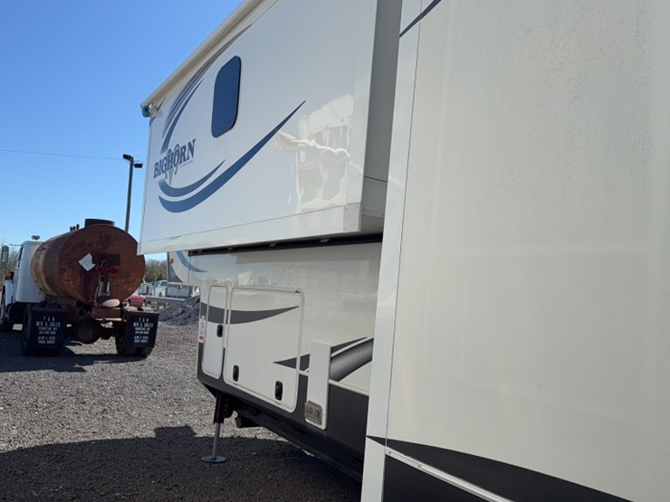 #3003-•-2014-big-horn-39'-5th-wheel-camper-image-16