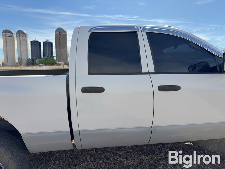 2004-dodge-ram-3500-image-14