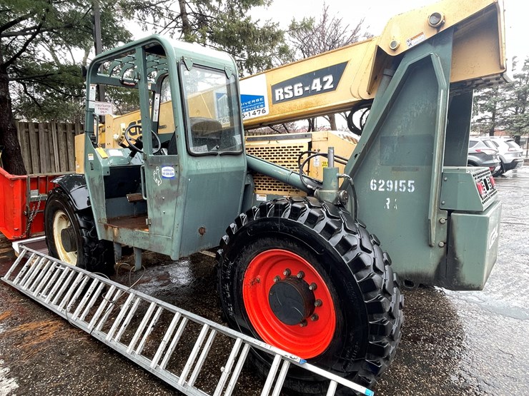 #2544-•-gehl-r56-xr42-telehandler-(columbia-heights,-mn)-image-4