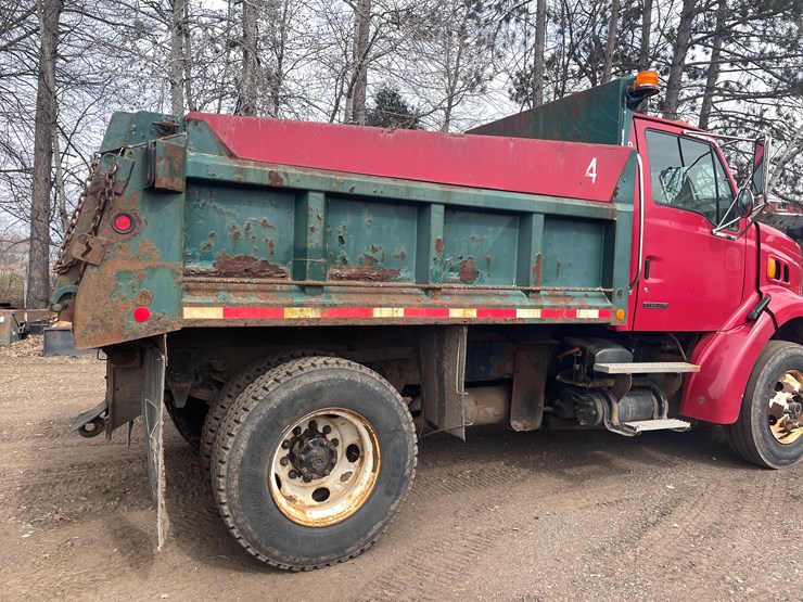 #212-•-2005-sterling-dump-truck-(has-mn-title)-(mora,-mn)-image-8