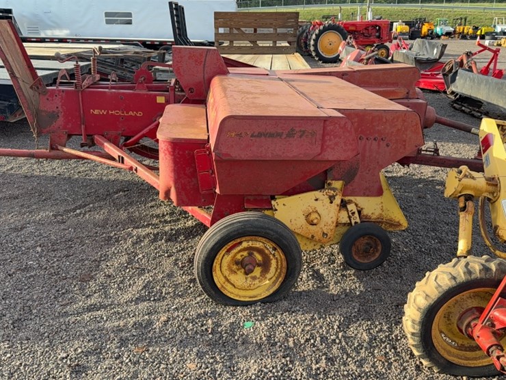 new-holland-273-image-8