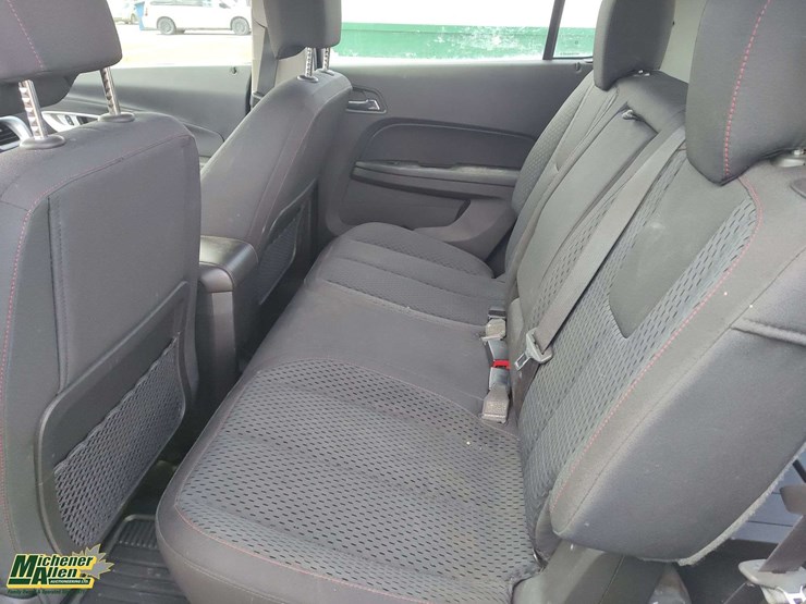 2013-chevrolet-equinox-image-15