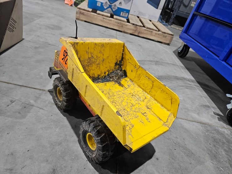 #972-•-tonka-toy-metal-dump-truck-image-3