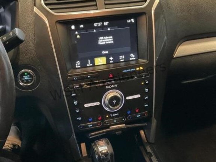 2016-ford-explorer-xlt-image-21