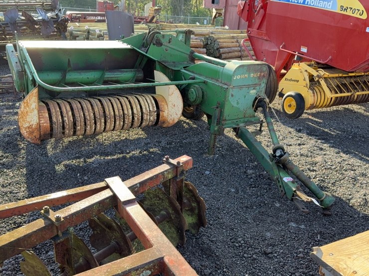 john-deere-24t-image-1