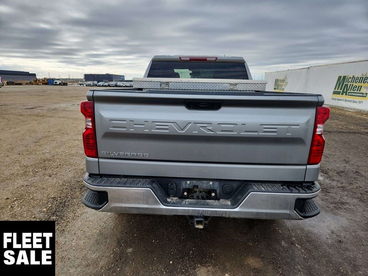2023-chevrolet-silverado-1500-image-8
