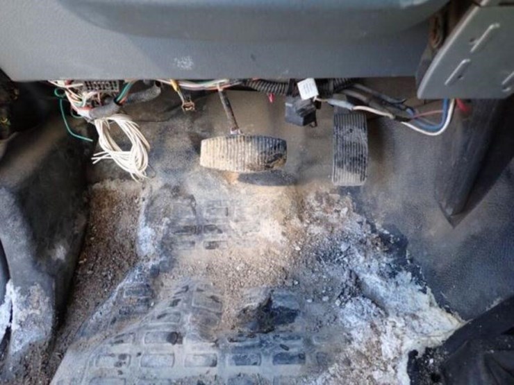 2017-ford-f750-image-13