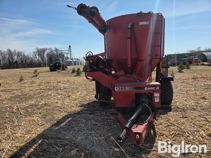 case-ih-fps-1360-0049-grinder-mixer-w/scale-image-2