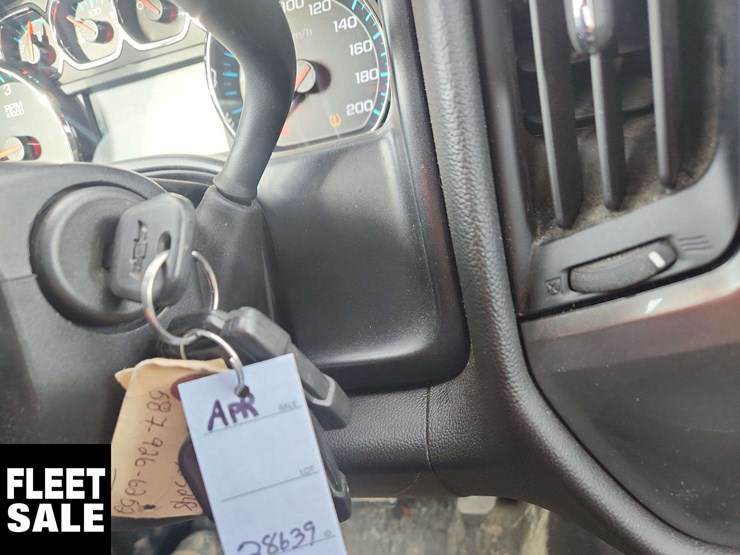 2018-chevrolet-silverado-1500-image-25