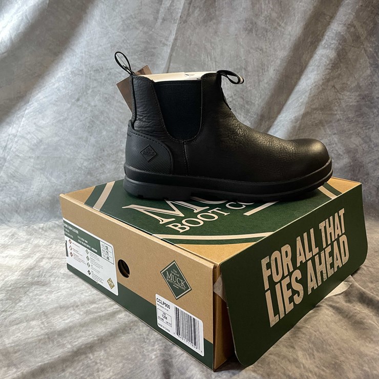 #10129 • Muck Boot Company Chore Farm Leather Boot