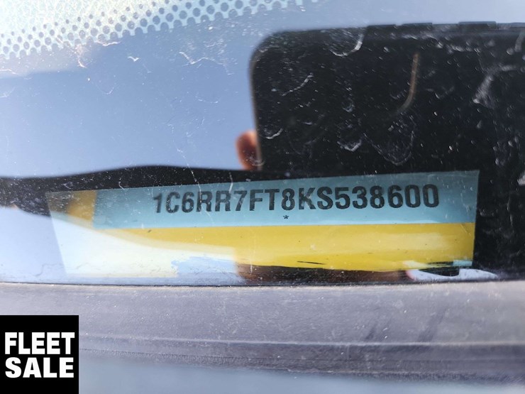 2019-ram-1500-classic-image-46