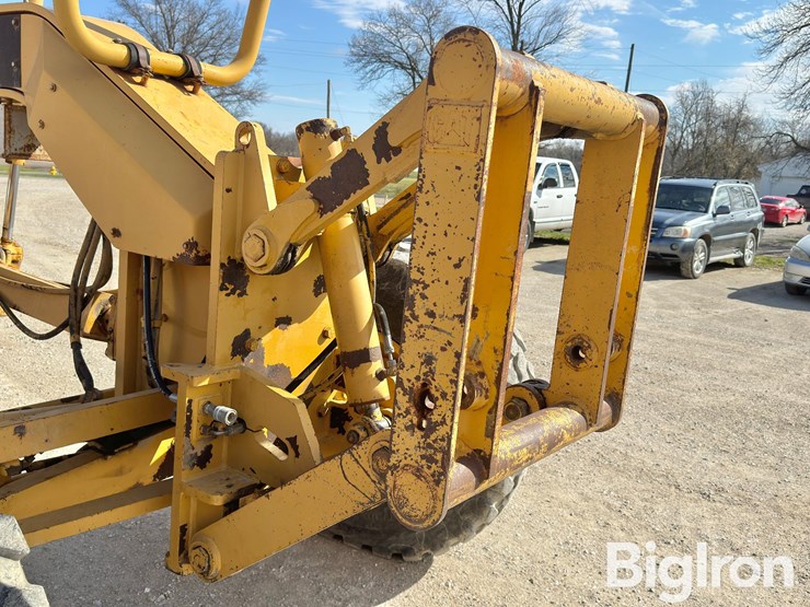 2001-caterpillar-140h-vhp-image-11