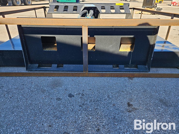 2025-massey-ferguson-730-image-16