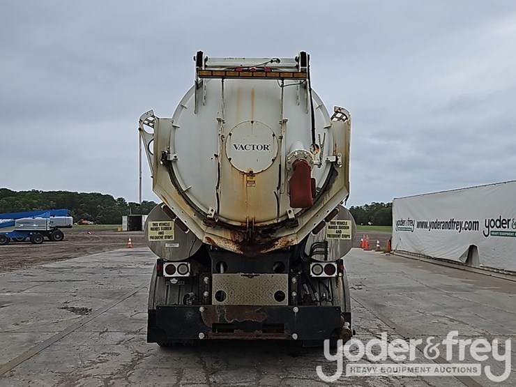 2004-international-7400-image-13